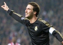 【华体会官网】西甲保级生死战前瞻，巴列卡诺主场硬撼马洛卡，残阵比拼谁将主宰命运？