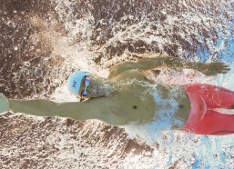 华体会体育app|桑切斯脱手酿惨剧，哲凯赖什双响定乾坤！阿森纳客场2-0完胜切尔西