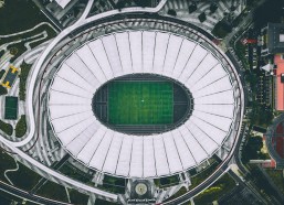 华体会官网_爵士效仿2006年重建蓝图成功崛起，马克卡宁化身布泽尔场均23+6引领新时代