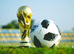 华体会体育_体坛联播，国米让二追六狂胜稳居意甲榜首，国足热身赛力挫俄超劲旅收获平局