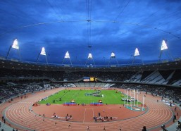 【华体会体育】德天空独家，拜仁慕尼黑锁定16岁天才中卫基亚拉续约，未来防线核心浮现