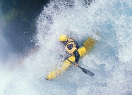 华体会体育app-半场闪电战！罗德里戈灵动助攻，贡萨洛-加西亚一击制胜，皇马主场暂擒贝蒂斯