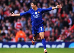 【华体会官网】欧洲足坛震撼！三大豪门竞逐阿隆索，利物浦曼城曼联谁将胜出？