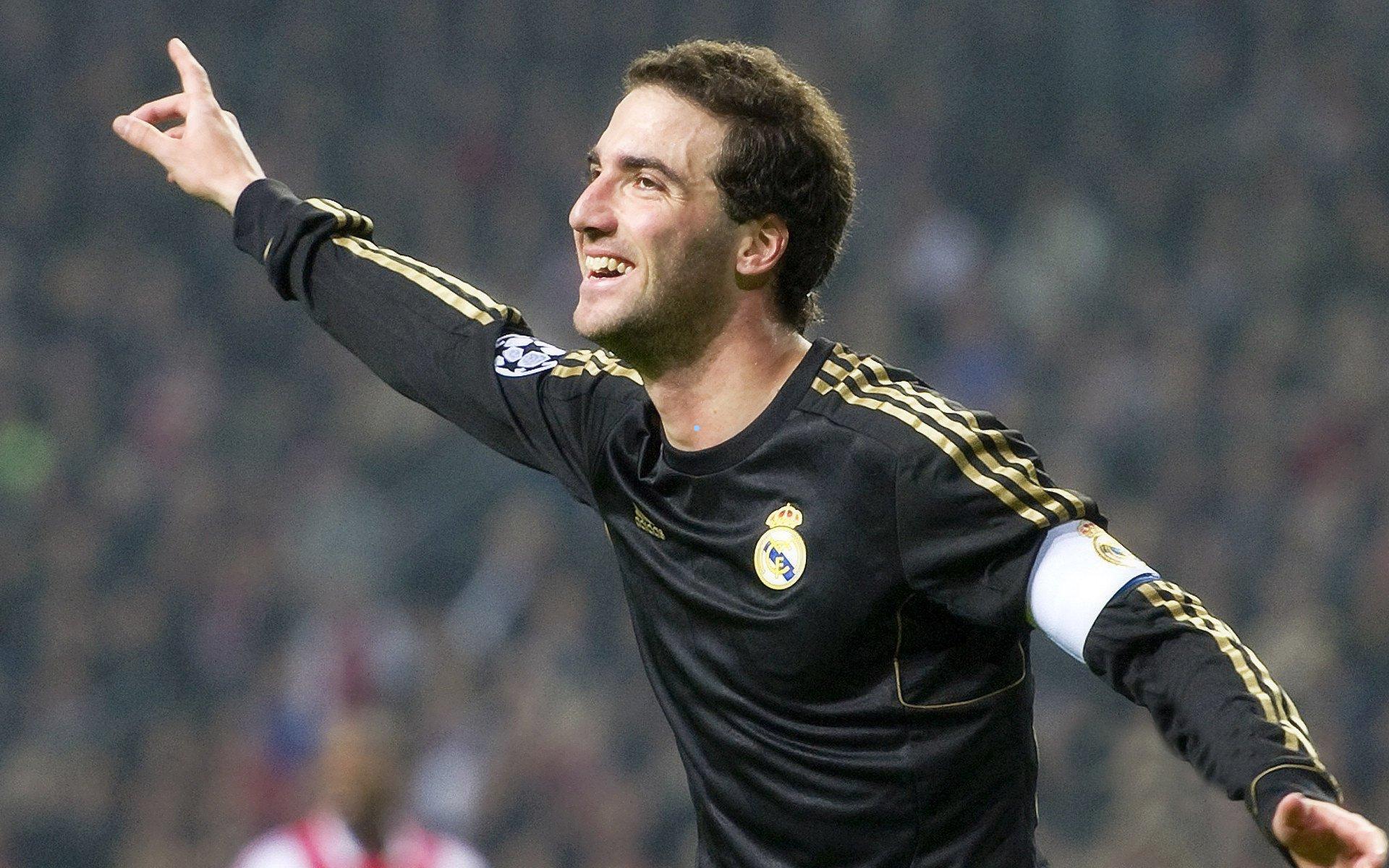 麦肯尼欧冠进球攀升至9粒，与弗拉霍维奇并列尤文图斯队内射手榜首