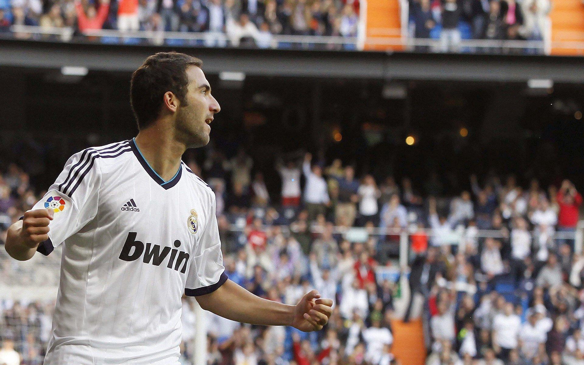 詹姆斯断言射手群必迎反弹，短暂低迷难掩湖人进攻潜力